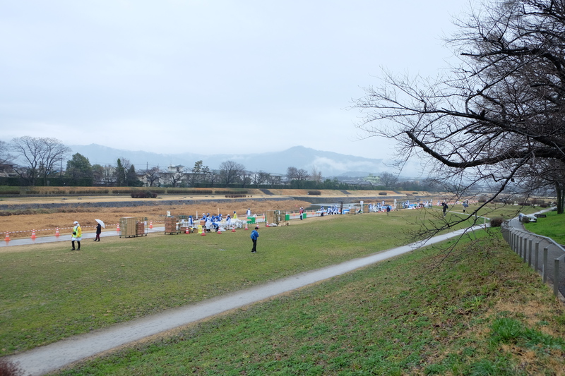 賀茂川の河川敷